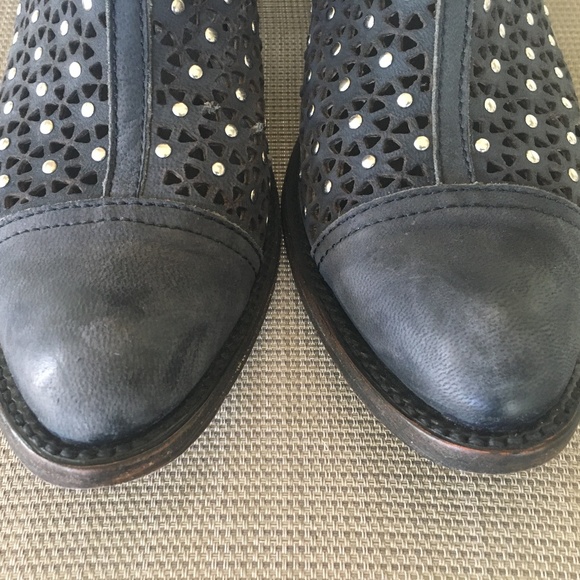 Independent Boot Company Leather Burke Cutout Studded Ankle Boots 10.5 - Picture 9 of 12